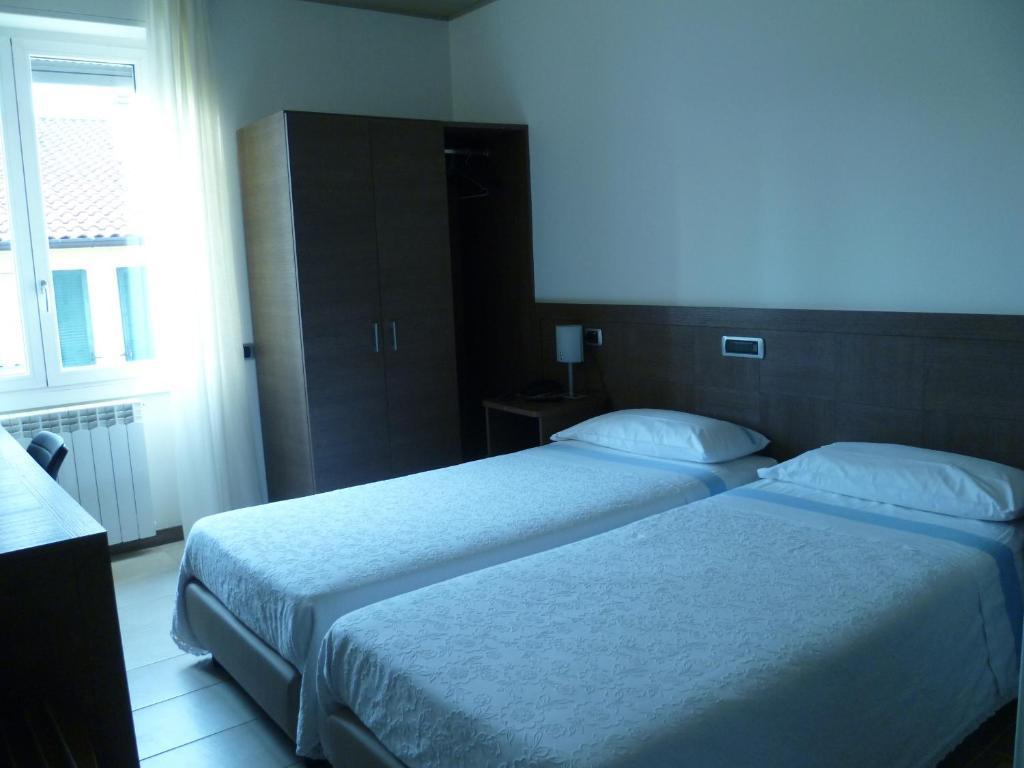 Albergo Sole Mariano Comense Quarto foto